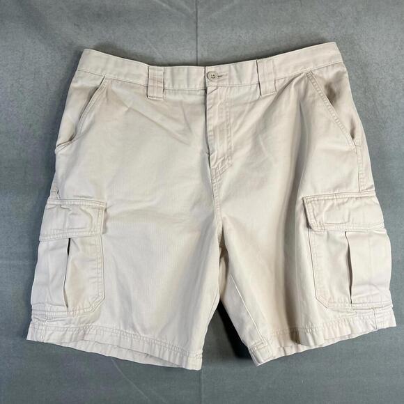 croft & barrow Other - Croft & Barrow Cargo Shorts Mens 36 Cream 8" Inseam Utility Pocket Cotton